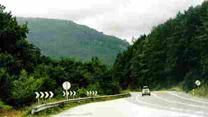 La N-1 a su paso entre Murgil y Torretxiki