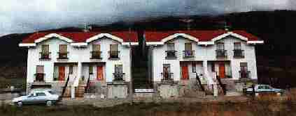 Adosados en la periferia, "american guay of laif"
