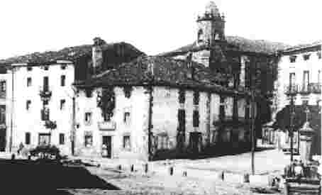La antigua plaza frente al Ayto. Altsasu ya no es as&iacute;, pero....