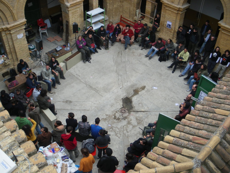 Imagen:Asamblea-gozahack2010 800px.jpg