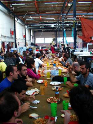 Imagen:Comiendo.jpeg