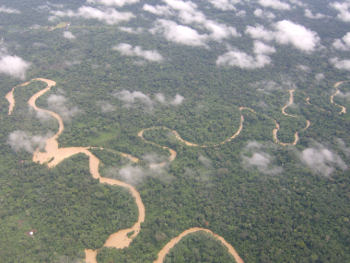 Sobrevolando la amazonía ecuatoriana Sobrevolando la amazonía ecuatoriana