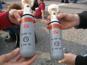granadas de gas usadas