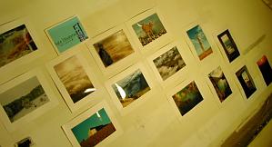 exposicion fotografia escalera de sala multiusos a sala catalitica
